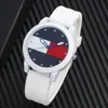 Orologio di marca di moda da donna, stile rettangolare, orologio di marca da donna, quadrante stile ragazza, cinturino in silicone, orologio da polso al quarzo A22