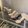 Kadınlar Sandalet Lüks Açık Toe High Topuklu Tasarlanmış Kadınlar Kaba Topuk Sandalet Sıradan Ayakkabılar Bayanlar Yeni Şeffaf Bir Kemer Kristal Yüksek Topuklu Terlik
