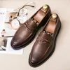 Chaussures décontractées Mocassins Hommes Britanniques En Cuir Véritable Affaires Vêtements De Cérémonie Slip-on Banquet Robe De Mariage