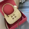 Womens Summer Beach Bag Grass Woven Fashion Underarm Brand Designer Handväska med axelremmar