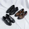 Chaussures décontractées en cuir pour hommes, pointues, mode jeunesse urbaine, sans lacets, loisirs, grande taille, printemps et automne