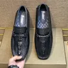 Scarpe casual Primavera Autunno Mocassini in pelle da uomo Uomo Mocassino Mocasines Hombre Mocassini Bianco Nero Slip-On Big Size 37-47