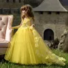 Princesa amarela flor meninas vestidos 3d apliques florais vestido de festa de aniversário crianças roupa formal com cauda de tribunal sem mangas criança uma linha vestido de casamento de tule