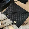 CC Bags Luxury Brand Cross Body Classic Large Capacity Women Shopping Totes Gold Matelasse Caviar Leather Handväskor Trend Pochettes Passar DTVN