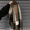 Lenços grossos xale xadrez impressão unisex cachecol de inverno com borla detalhando material de pelúcia macio quente para proteção de pescoço outono temporada