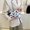 Cosmetic Bags Leopard Print Hand Carry Women Portable Out Make Up Storage Bag Makeup Case Organizer Travel Beauty Toiletry