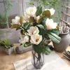 Kwiaty dekoracyjne 1PCS Luksusowy długi łodyga 3heads sztuczna gałąź kwiatowa magnolia na domową dekorację weselną fałszywe dekoracje ogrodowe Flores