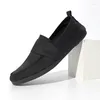 Casual schoenen 2024 Heren platte loafers Slip op witte mode licht ademend canvas wandelen voor flats rijden