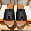 Ny stil izmir tofflor sommarbrun sandal äkta läder mule män strand lyxig designer glida gåva platt pool kvinnor casual skor skjutreglage loafer storlek 35-42 Sandale