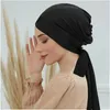 Etniska klädkvinnor med huvudet Cross Chemo Cap muslim hijab turban huvudduk