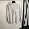 Haftowa litera Towala Kobiety pojedynczy metalowy piersi cienka koszulka z długim rękawem Letnia kurtka przeciwsłoneczna