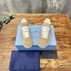 Designer Downtown Wielschoenen Driehoek Metalen Suede Sneakers Wielschoenen Vrouwen Britse Stijl Retro Klassieke Casual Schoenen Hoge Kwaliteit Maat 35-40