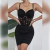 Robes décontractées Femmes 2024 Robe d'été Spaghetti Sundress Sexy Dentelle Black Tank Slim Fishbone Halter Wrap Jupe de hanche élégante col en V