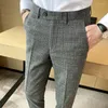 Abiti da uomo Moda Autunno Plaid Pantaloni da abito casual Uomo Slim Fit Business Dress Padelle Stile britannico Ufficio Pantaloni sociali Abbigliamento 2024