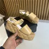 2024 hochwertige dicke untere offene Zehensandalen Hausschuhe Slingback-Metallschnalle echtes Leder Frauen einfarbige Plattformschuhe Damen High Heel Outdoor-Urlaub