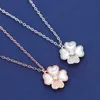 S925 Pure Silver Lucky Clover White Fritillaria Halsband Ljus lyxig söt rosguld och silver smycken Pure silverkedja