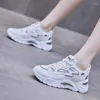 Повседневная обувь Теннисные женские кроссовки Легкие дышащие тренировочные женские кроссовки на платформе Роскошные дизайнерские спортивные кроссовки