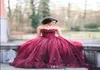 Simple Burgundy Quinceanera Ball Gown Dresses Sweetheart Lace Appliques Sweet 16 Tulle Puffy Basque Waist Flowers Party Prom Eveni7135149