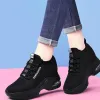 Laarzen Zwart Nieuwe vrouwelijke mesh Fashion platform Sneakers Wedge -schoenen voor vrouwen in de hoogte toenemende dames lopen veter omhoog casual trainers