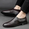 Chaussures décontractées mocassins confortables chaussures de marche légères respirant sans lacet mâle haute qualité en cuir véritable chaussure Zapatos Hombre