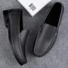 Sıradan ayakkabılar el yapımı erkekler loafers deri tekne hafif adam sürüş slip-on daireler moda mokasinler boş zaman yürüyüş