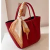 Wholesale Retail Brand Fashion Handbags Red Wedding Bag Brides New Small and High Sense Handheld Special Basket Bucket