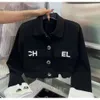 Chanei Designer Women's Top Quality Fashion Chest Pocket Slim Fit Embroideryプリントニット長袖カーディガンポロネックジャケットシャネル靴857