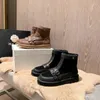 Laarzen Winter Dames Leer Hoge kwaliteit Stijlvolle Retro Outdoor Pluche Dikke zolen Comfortabele casual katoenen schoenen