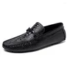 Scarpe casual Primavera Autunno Mocassini in pelle da uomo Uomo Mocassino Mocasines Hombre Mocassini Bianco Nero Slip-On Big Size 37-47