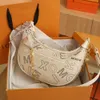 Factory vende borse di design marcate online con una borsa per donne sconto al 75% nuove borse ascellate semplici e lettere