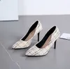 Sandales pour dames blanc frais talons hauts pour filles talons de chat chaussures simples pointues à talons fins pour les femmes à la mode Style de printemps nouveau avec talons moyens A015