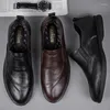 Sapatos casuais zapatos homens de luxo mocassins preto formal negócios couro designer conforto mocassins