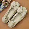 Casual Shoes Bow Shallow Mouth Layer Cowhide Set Feet Lady Flat Loafers Ballet äkta läder plus storlek 33-44 Kvinnor