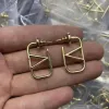 Romantische Luxus-Designer-einfache V-Perlen-Ohrstecker aus 18 Karat Gold für Damen mit Buchstaben-Logo und Gravur, baumelnde Ohrringe für Mädchen, Hochzeit, Schmuck, Geschenk