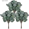 Kunstbloemengroen 6 STKS Kunstmatige eucalyptus met fruit Bruiloftsdecor Eucalyptusbladeren Groene planten Bloem Fleur Artificielle Decoratie Y240322