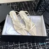 2024 Sandali Tacchi alti da donna Scarpe firmate con tacco Parigi Abito Classico Donna Tacchi piccoli Scarpe da sposa rosse nere