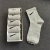 Designer Mens and Womens Socks Five marek luksusowych sportowych skarpetki zimowa sieć litera bawełniana z pudełkami z pudełkami czyste oddychające skarpetki sportowe dla mężczyzn i kobiet 11