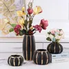 Vases Creative Golden Stripes Black Ceramic Vase Modern Flower Pots Decorative Arrangement Desk Decoration Gold-plated