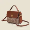 Дизайнерская сумка через плечо. Популярная новая модная классическая маленькая квадратная женская сумка высокого качества. Легкая роскошная трендовая сумка через плечо.