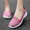 Chaussures décontractées baskets d'été Femmes Mesh modes doux au fond de maman maman Light Light Footwear Footwear Flat 2024