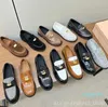 Luxe designer kledingschoenen Topkwaliteit Klassiek kristalpatroon Koeienhuid Dames Loafers lente Dames plat Half fashion 100% leerwerk Kantoor avondjurk Schoen