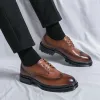 Nuove scarpe brogue da uomo di lusso Scarpe da uomo con fondo spesso Scarpe con rialzo Scarpe da lavoro formali in pelle Scarpe da sposa marroni Banchetto britannico