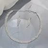 Ensemble de boucles d'oreilles et collier pour femmes, accessoires de robe de luxe brillants, cristal doux, chaîne de clavicule, bijoux de mariée