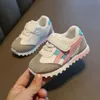 Sneakers Childrens Design White Sports Shoes for Preschool Girls and Boys Pu Breathable Lace Casual Sports Shoes for Children Tennis 1-6Y Preschool Shoes New 240322