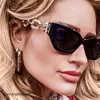 2 datorer Fashion Luxury Designer Metal Chain Leg Solglasögon Katter Eye 2022 Ny mode Womens Fashion Small Fram Solglasögon Hip Hop Glasses