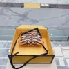 Designers de qualité sac supérieur graffiti women femelles épaule en cuir en cuir menger bourse concepteur crossbody sacs portefeuille soirée sans boîte avec poussière