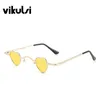 Lunettes de soleil Amour Métal Cadre En Forme De Coeur Femmes Rue Po Lunettes Mode Tendance Hip Hop Océan Lentilles Soleil Voyage Nuances