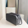 Borsa igienica unisex Make Up Borse Weave uscire per lavarsi la borsa in pelle borsetta con cerniera con cerniera intrecciata con tasca intrecciata di alta qualità borsetta 240315