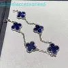 2024 Diseñador de joyas Marca Vanl Cleefl Arpelsbracelet Natural Blue Peter Stone Hierba de cuatro hojas Pulsera de cinco flores Plata Versátil Grueso Senior Live Girl