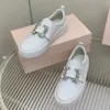 Casual Schoenen Echt Leer Instappers 2024 Lente Herfst Mode Ronde Neus Vrouwen Kristal Decor Zapatos De Mujer Maat 35-41